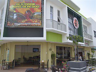 Sri Enstek Hotel - Klia Sepang Esterno foto